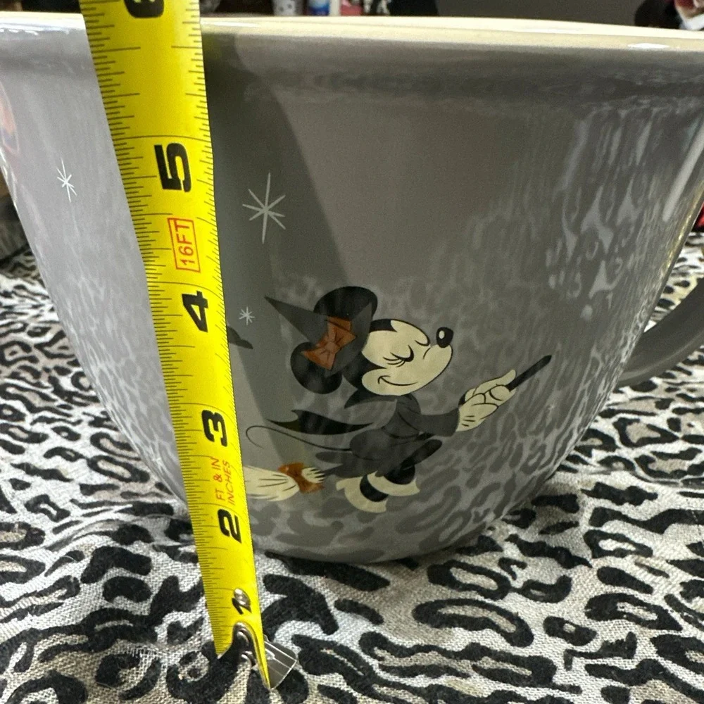 Mickey Minnie Mouse Halloween Mixing Bowl Batter Bowl Trick or Treat! Disney!